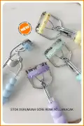 یک عدد ست فر کننده مژه طراحی شده به صورت خاص، فر کننده مژه مینی
