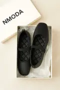 کفش راحتی زنانه سیاه با کفی سبک و طبی مناسب برای مادران و استفاده روزمره