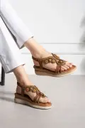 سندل با تزئینات سنگی
