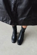 بوت پاشنه‌دار متوسط با مچ استرچ زنانه سیاه