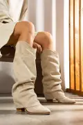 چکمه زنانه دیمابج با پاشنه و طراحی کلاهی