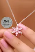 گردنبند نقره 925 عیار با سنگ زبرجد صورتی مدل گل مانویا - هدیه روز مادر - گردنبند شانس و برکت