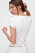 تیشرت زنانه یقه گرد سفید با آستین کوتاه