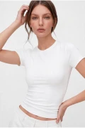 تیشرت زنانه یقه گرد سفید با آستین کوتاه