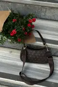 کیف فرمی مونوگرام و کیف دوشی قهوه‌ای