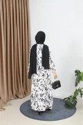 پیراهن با طرح برگ