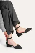 کیف چرمی سیاه با طراحی سنگی و برش در وسط