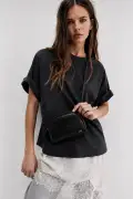 کیف کوچک پایه‌ای دوشی مشکی