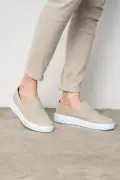 کفش روزمره مردانه رنگ بژ با زیره سفید 317
