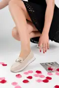 کفش روزمره کلاسیک زنانه با کفی ارتوپدیک فوق‌العاده لوکس