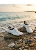 کفش دریایی زنانه آنه-کız (سایز 24-42) با زیره نچسب و طرح پلنگی سفید و طلایی - کفش انعطاف‌پذیر برای ساحل و استخر - پاپوش دریایی