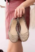 کفش زنانه بابت ژله‌ای مخصوص دریا، استخر و ساحل