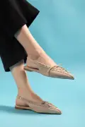 کفش روزمره زنانه پاشنه‌دار نوک تیز با زیره ارتوپدی
