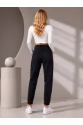 شلوار جین زنانه با فیت راحت و کمر بلند