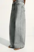 شلوار جین گشاد با کمر پایین