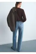 شلوار جین با برش صاف و کمر بلند