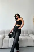 شلوار جین زنانه بگی با برش گشاد و شستشوی شیمیایی مدل بایکی مشکی 4001