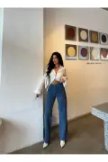 شلوار گشاد زنانه با طراحی خاص و رنگ آبی با کمر بلند