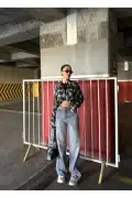 شلوار جین گشاد با جیب و برش آزاد خاکستری