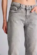 شلوار جین بلند دمپا گشاد با کمر پایین