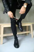 کفش کلاسیک مردانه چرم مشکی با بند
