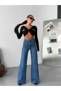 شلوار جین پلو از جنس دنیم با جزئیات جیب جلو به رنگ آبی روشن