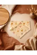 دستمال زیر گردنی نوزاد طرح شیر با دو دکمه چفتی از جنس پنبه اینترلاک