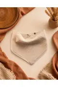 پیشبند نرم نوزاد 4 لایه موسلین با دکمه چسبی