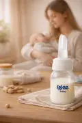 شیشه شیر با قاشق آنی ۱۲۵ میلی لیتر مخصوص نوزادان ۰+ ماه