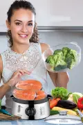 بخارپز 800 وات با ظرفیت 8.4 لیتر و تایمر 60 دقیقه‌ای بدون BPA