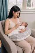 بالش شیردهی دوطرفه / بالش حمایتی نوزاد، بالش بارداری، پارچه پنبه‌ای، طرح ستاره، خاکستری