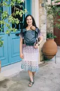 استارت کانگورو - جین (کانگوروی ارگونومیک که از بدو تولد همراه با نوزاد رشد می‌کند)