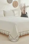 ست روتختی دو نفره گلدوزی شده اوروین سفید