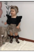 ست لباس سالوپت دخترانه با طرح پلنگی و جوراب مشکی