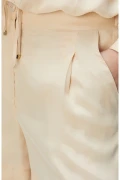 شلوارک بژ روشن