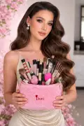 مجموعه زیبایی مگا - ست کامل آرایش و کانتور با کیف پلوش (11 قطعه)