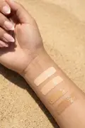 فونداسیون فشرده ضد چروک با پوشش بالا SPF50 ضد آب - رنگ روشن