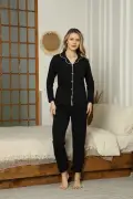 ست پیژامه بلند با دکمه و لبه‌های رنگی سیاه و سفید
