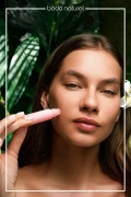 سرم ماساژ آنتی‌اکسیدان زیر چشم با سنگ کوارتز صورتی 10 میلی‌لیتر