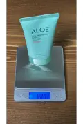 کرم ضد آفتاب آلوئه ورا سیگا SPF50 (کرم ضد آفتاب مقاوم در برابر آب و عرق برای پوست‌های حساس 70ml) نسخه جدید
