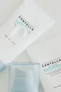 کرم ضد آفتاب مدگاسکار سنتلا هیالو-سیکا با پایه آبی SPF 50+ PA++++ 50 میلی لیتر