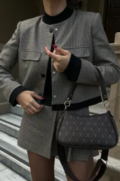 کیف فرمی مونوگرام و کیف دوشی قهوه‌ای
