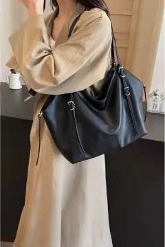کیف دستی و دوشی زنانه مشکی از چرم مصنوعی