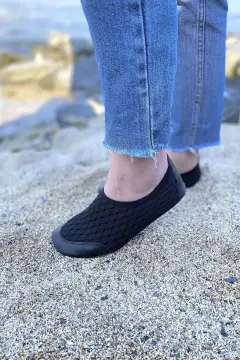 کفش دریایی چند منظوره با کفی ضخیم و ارتوپدیک برای استفاده در استخر، ساحل، باغ و خانه