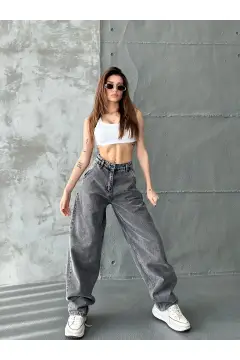 شلوار جین زنانه مشکی با برش عریض و کمر بلند