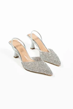 کفش پاشنه‌دار پشت باز DUXAL SHOES لندن با جزئیات کمرنگ