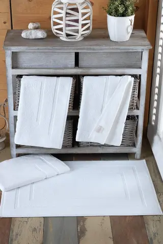 ۴ عدد حوله پا سری اودلیا ۵۰x۷۰ ۲۰۰گرم سفید
