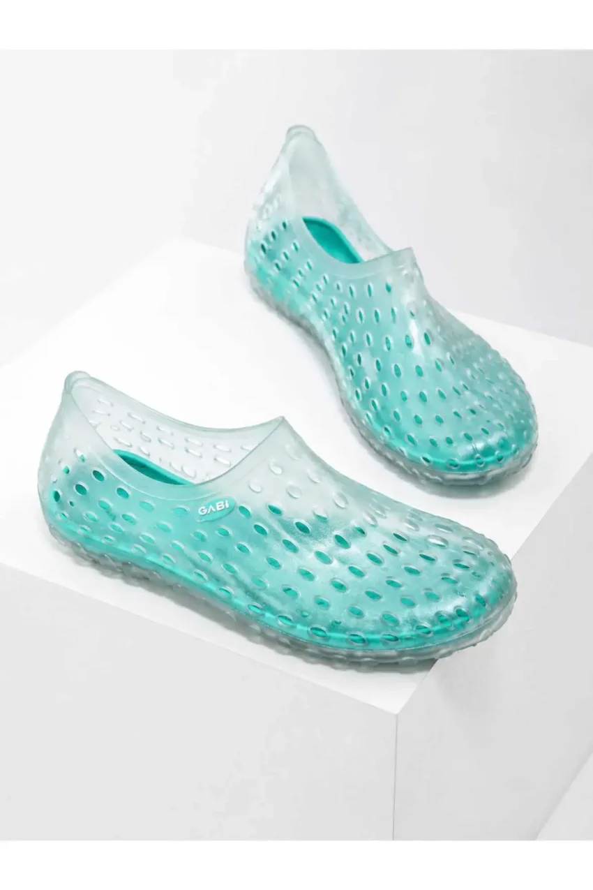 کفش دریایی و استخر با زیره ضد لغزش و سوراخ‌دار فوق سبک